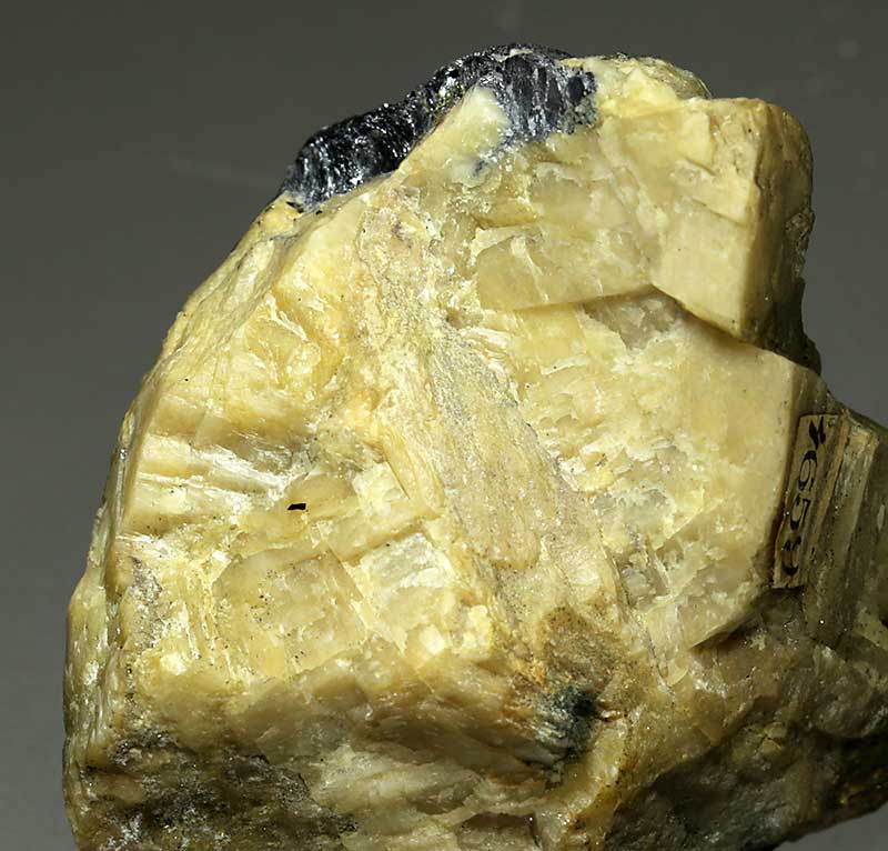 Siderite Var Pistomesite & Hematite