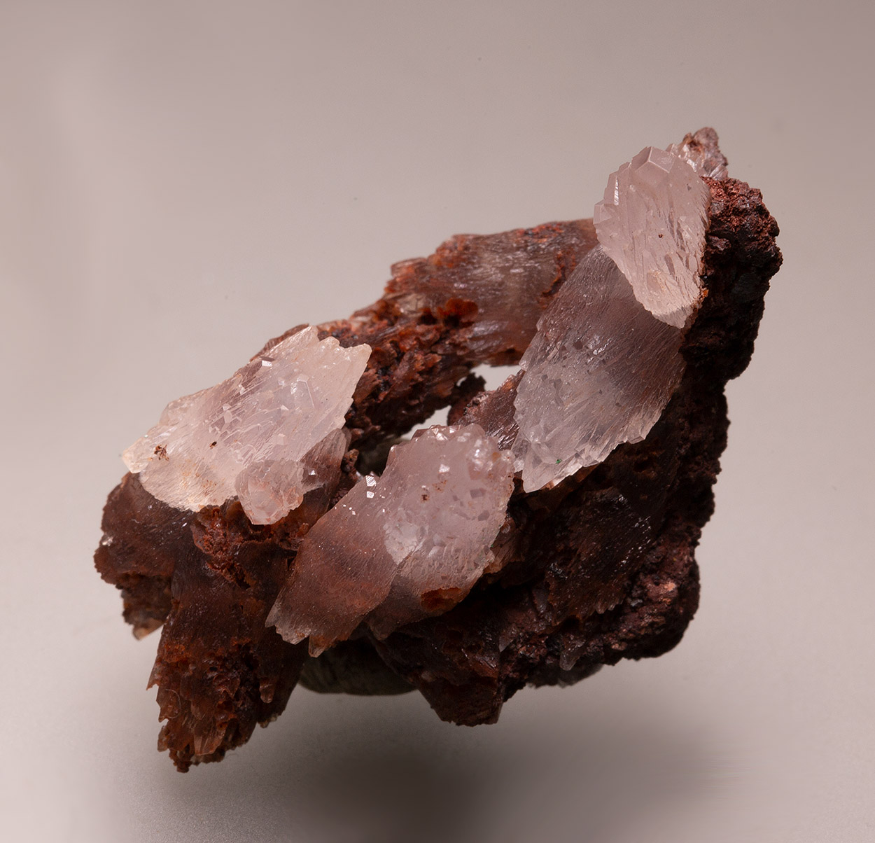 Manganoan Calcite