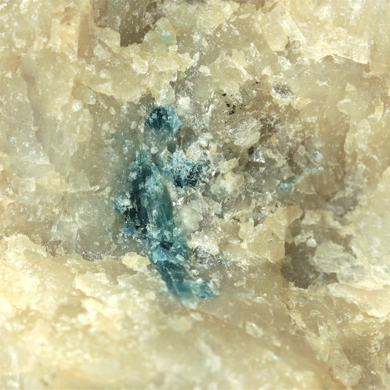 Petalite With Elbaite Var Indicolite