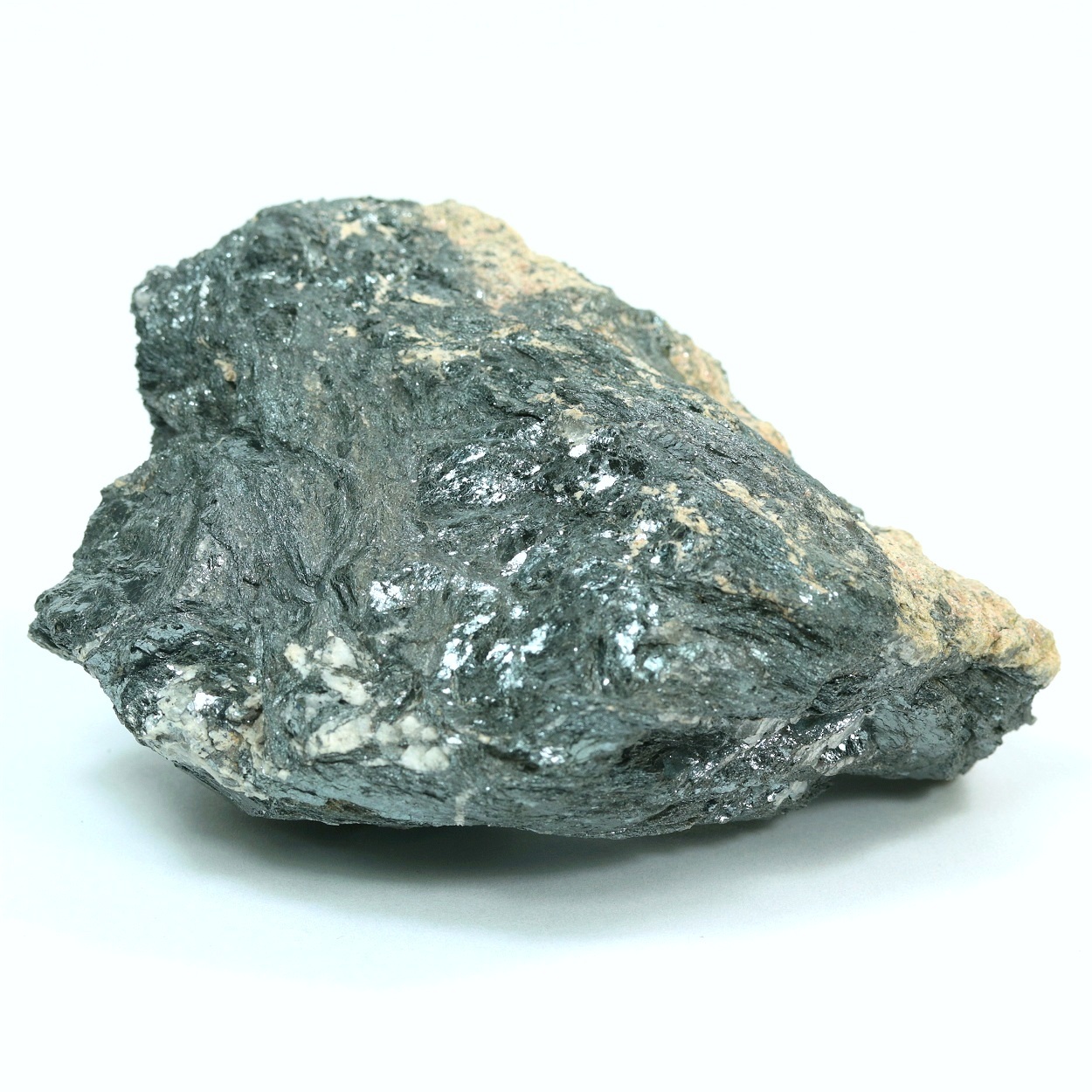 Specularite With Alurgite