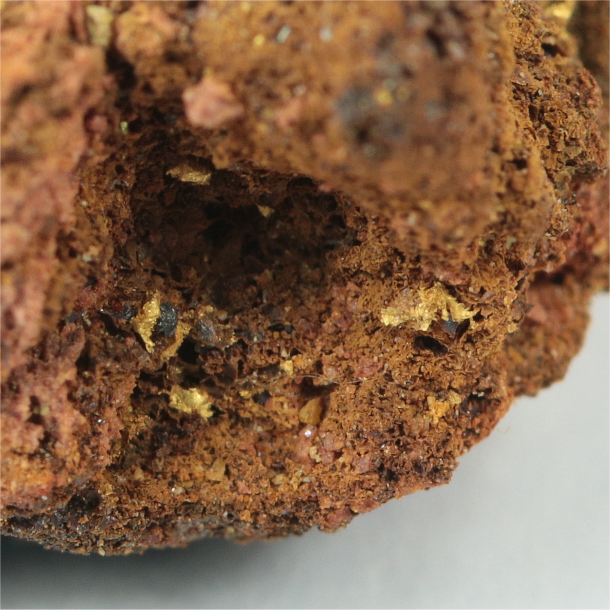 Gold With Uraninite