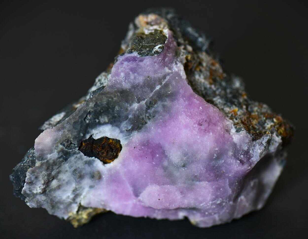 Cobaltoan Calcite
