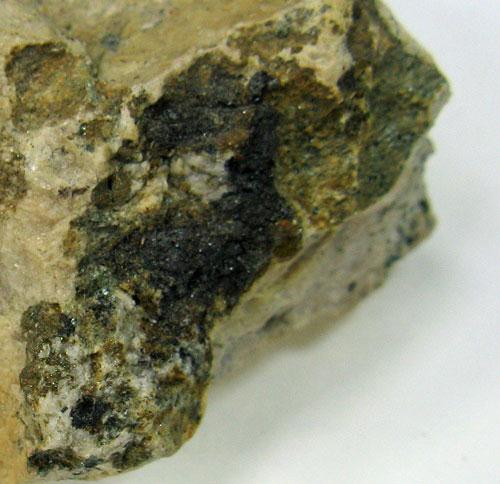 Apuanite