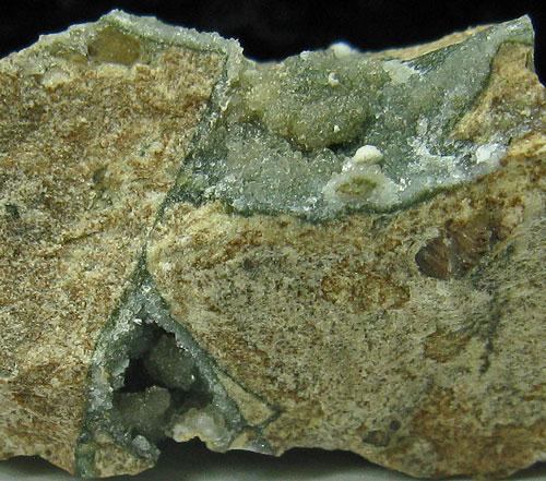 Tetranatrolite