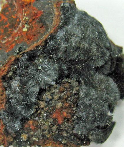 Woodruffite