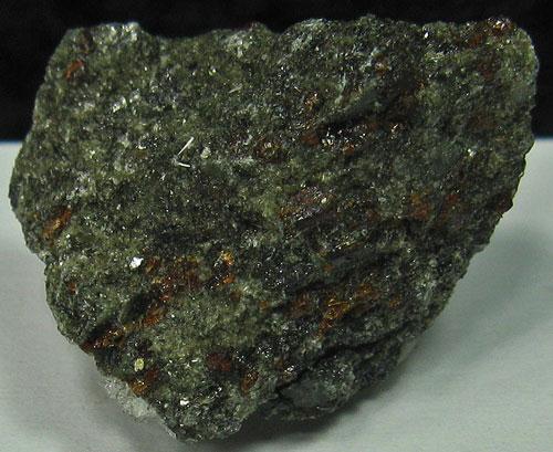 Clinohumite