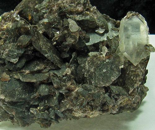 Axinite-(Fe) & Quartz