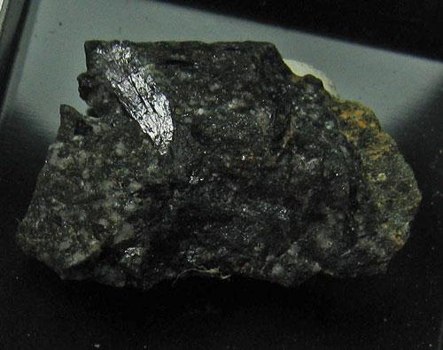 Jinshajiangite