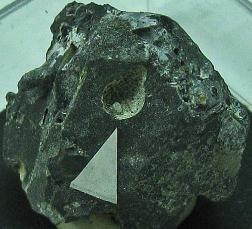 Thorikosite & Heliophyllite