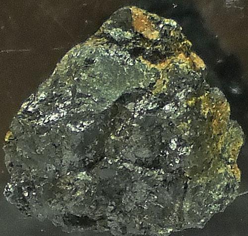 Yttrocolumbite-(Y)