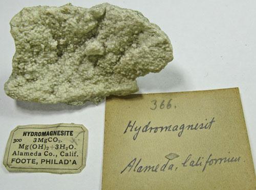 Hydromagnesite