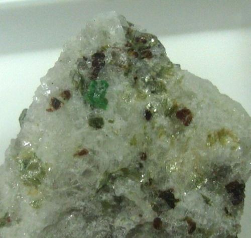 Metatorbernite & Almandine