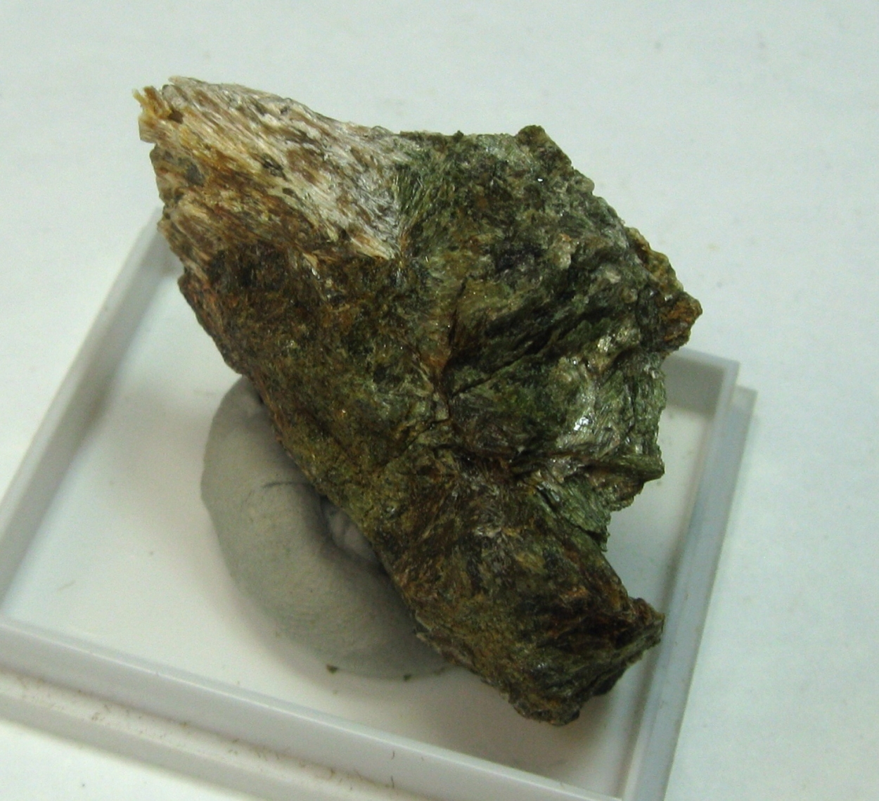 Proto-anthophyllite