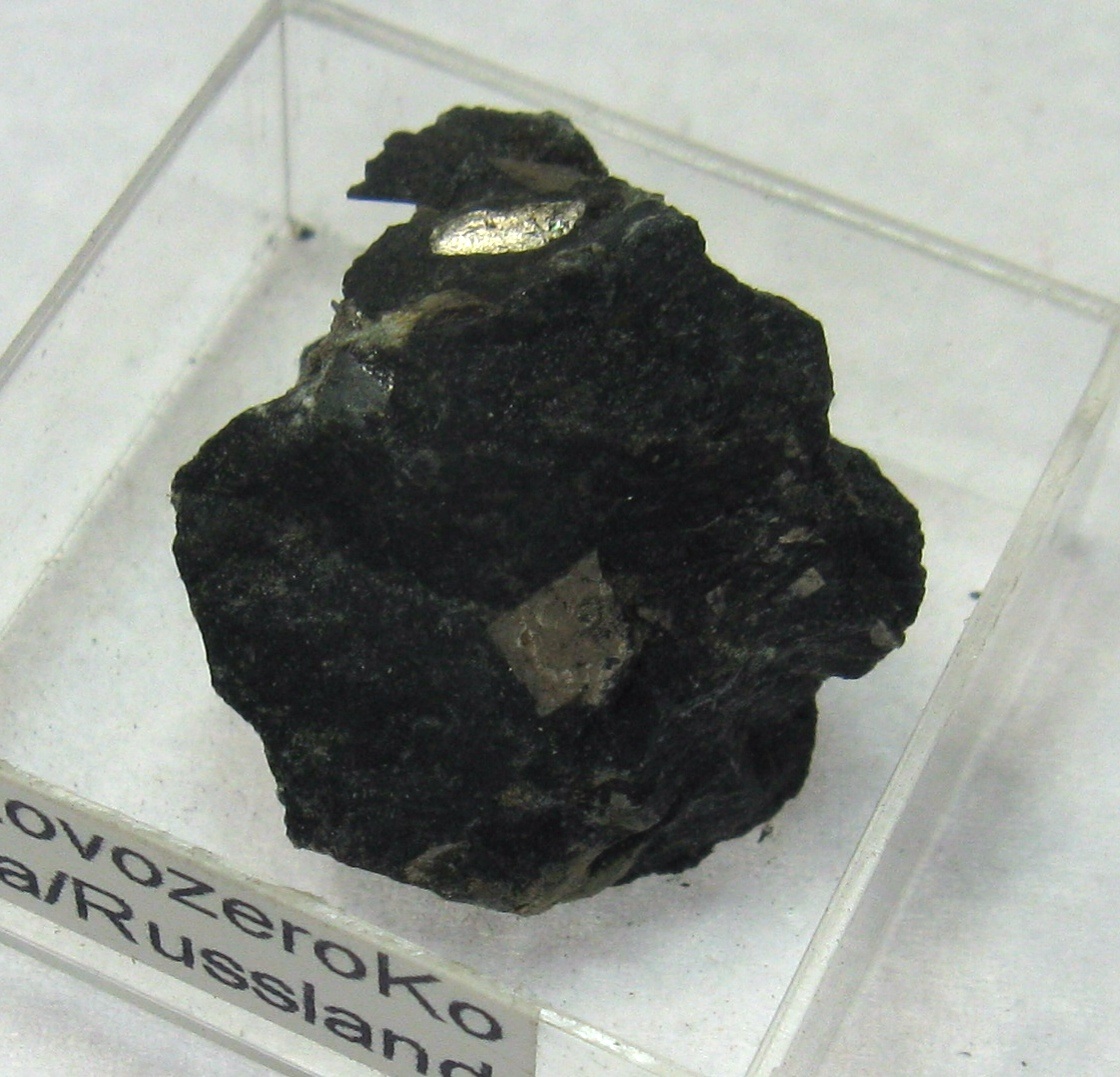 Murmanite