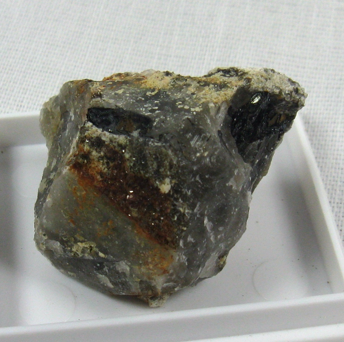 Wolframoixiolite