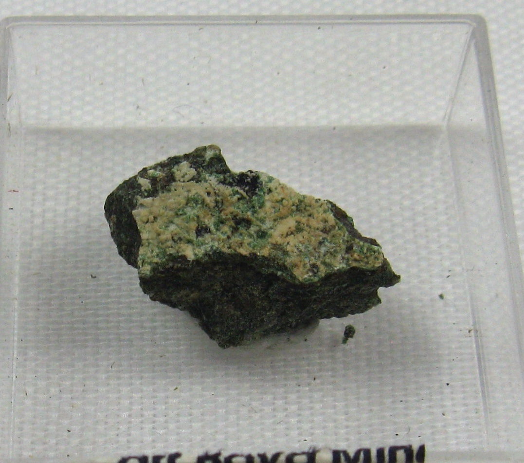 Glaukosphaerite