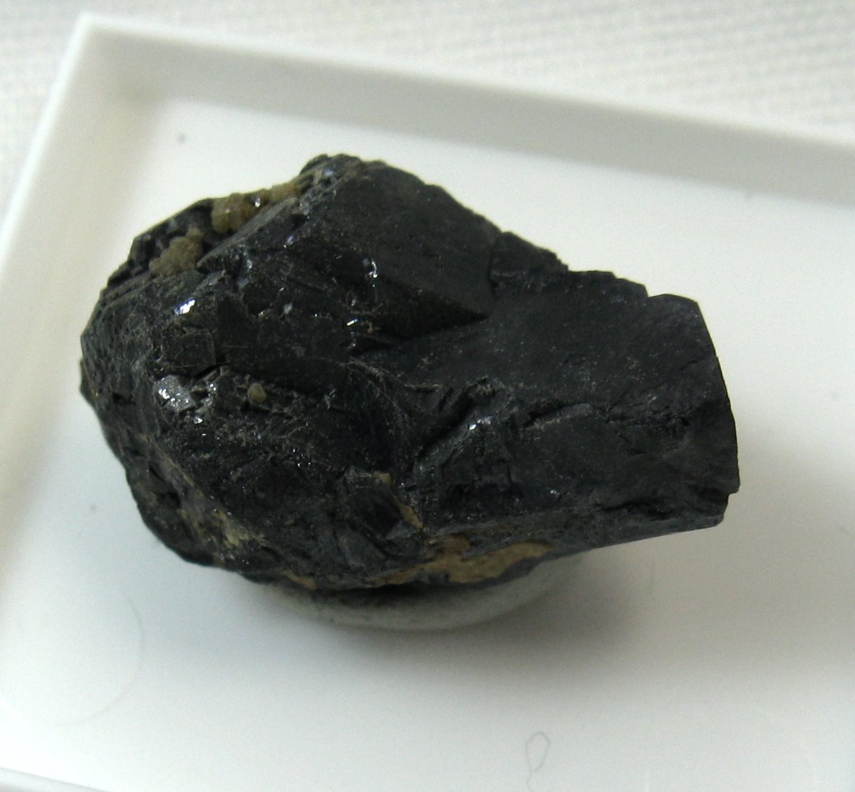 Ilvaite