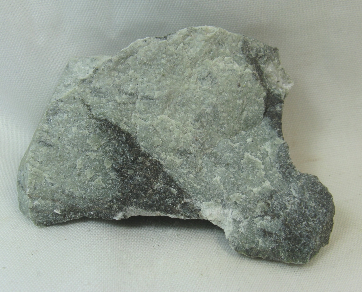 Norbergite & Dollaseite-(Ce)