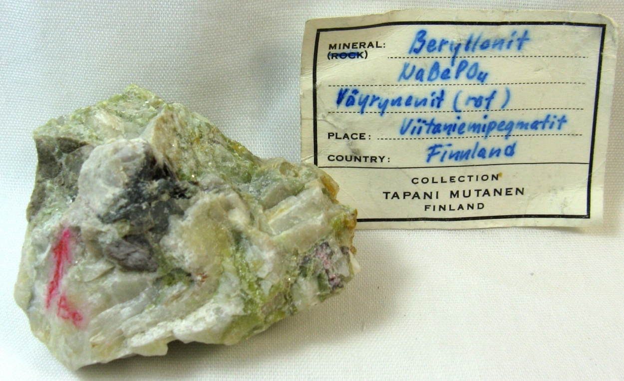 Beryllonite & Väyrynenite