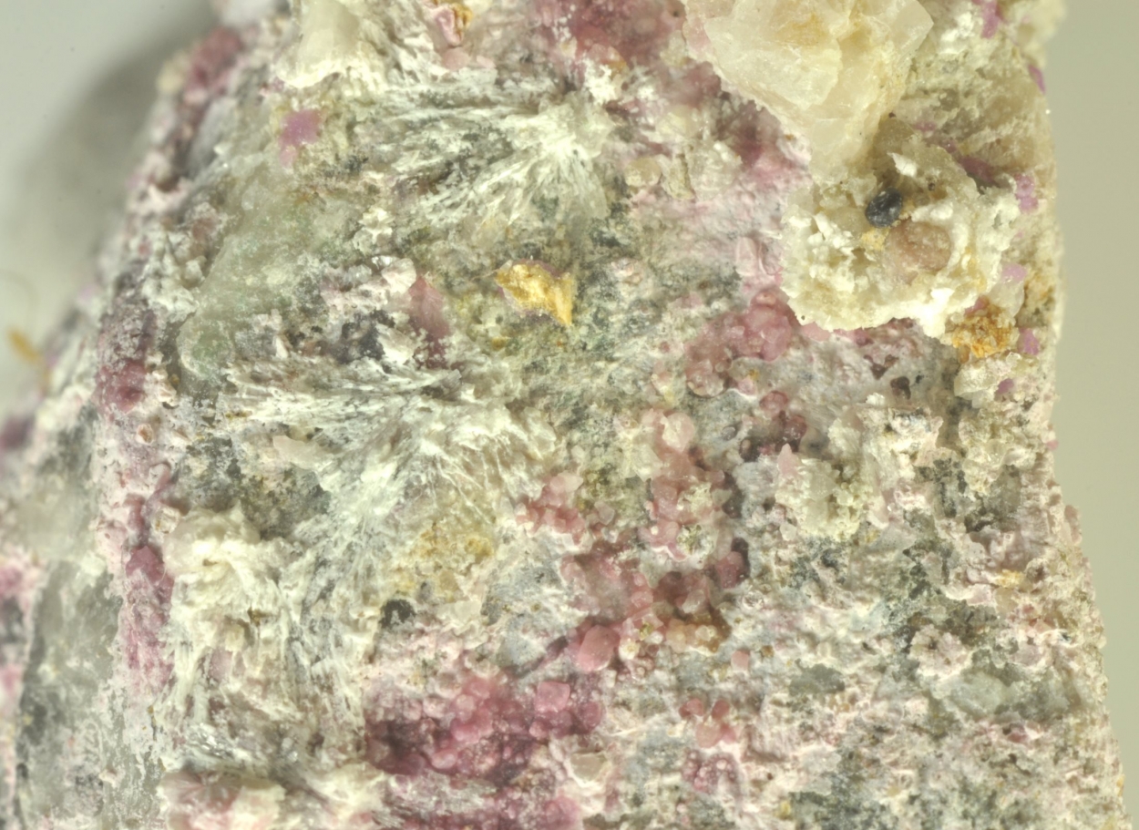 Weilite Sainfeldite Guérinite & Erythrite