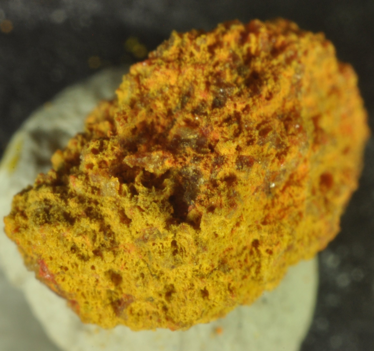 Uranosphaerite