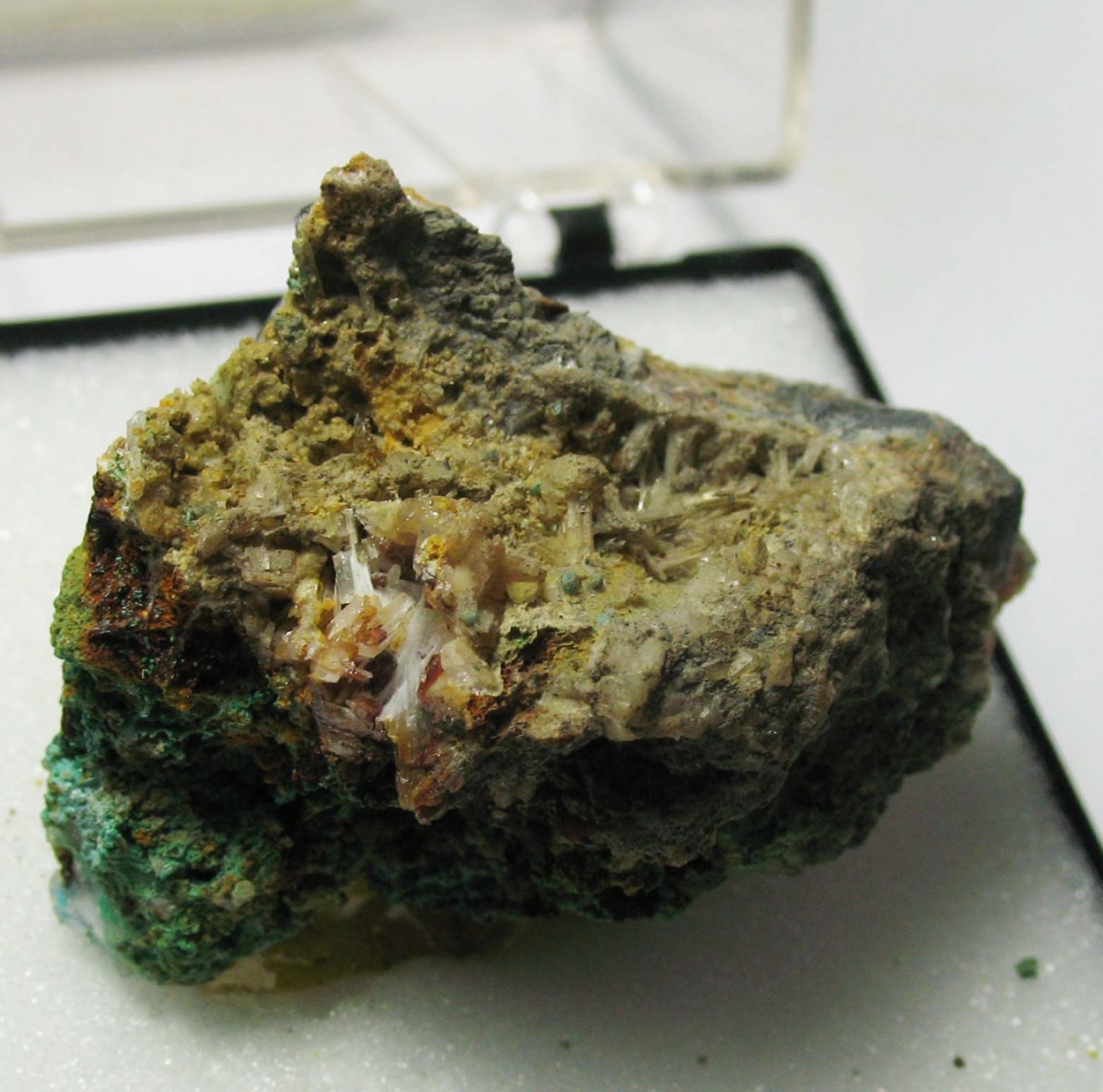 Cerussite & Malachite & Rosasite