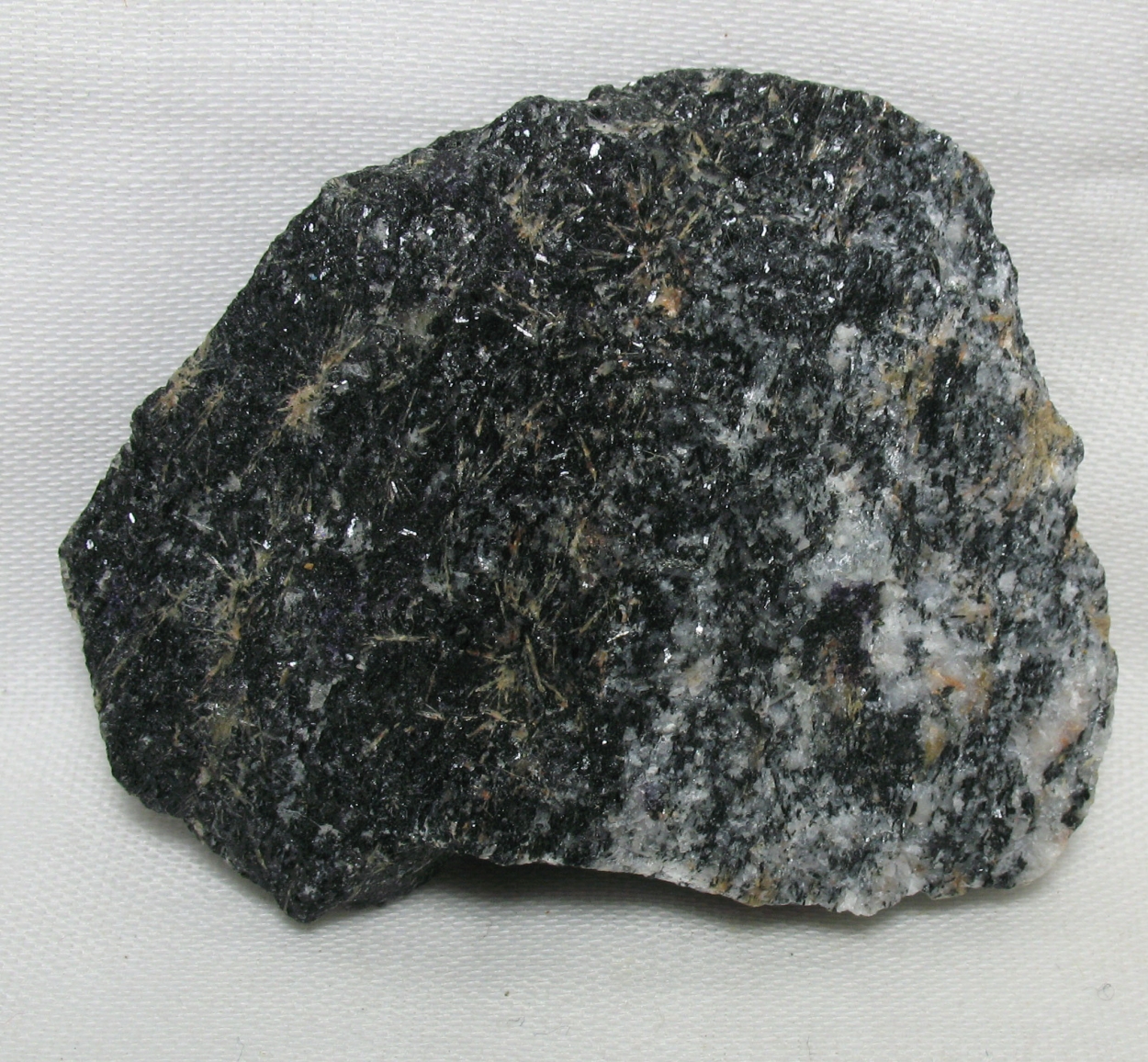 Rosenbuschite