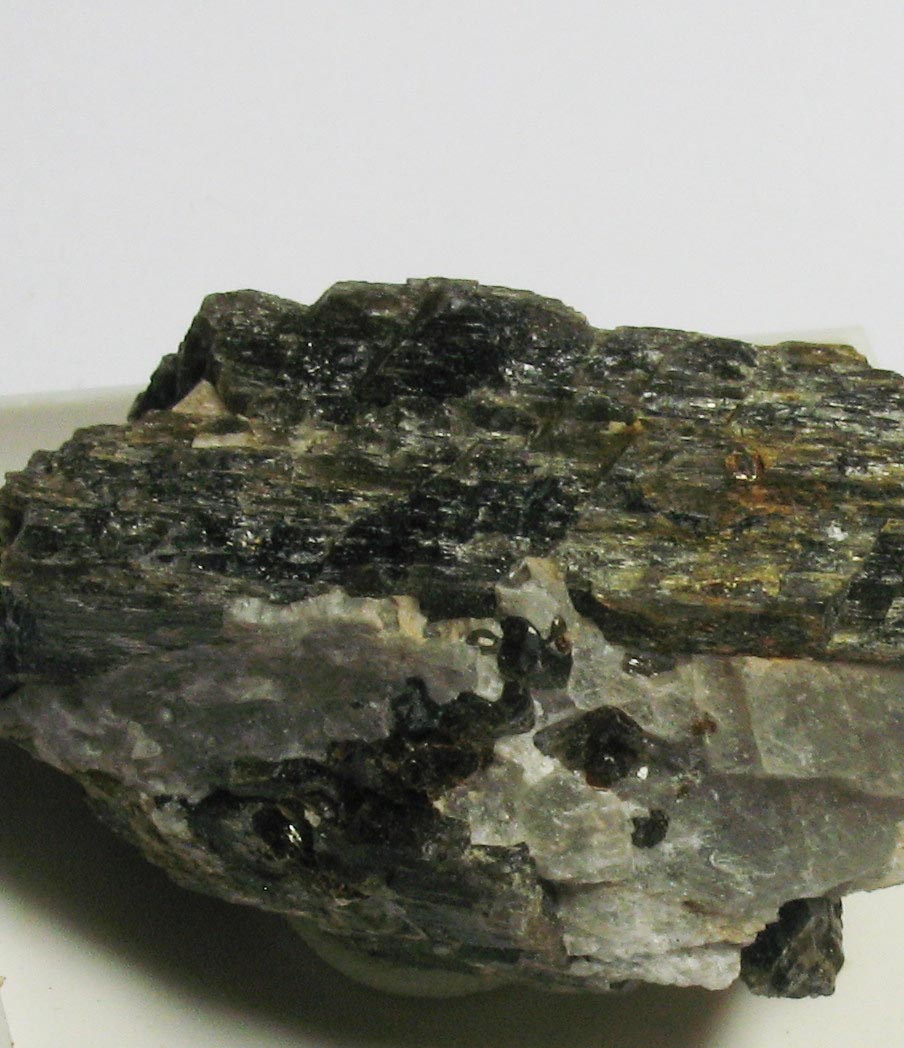 Fluoro-richterite