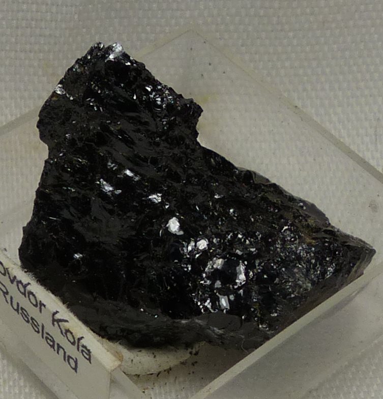 Schorlomite