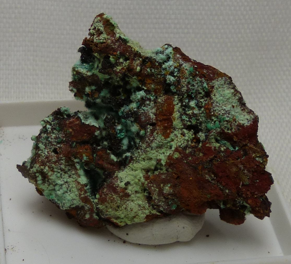 Agardite-(La)