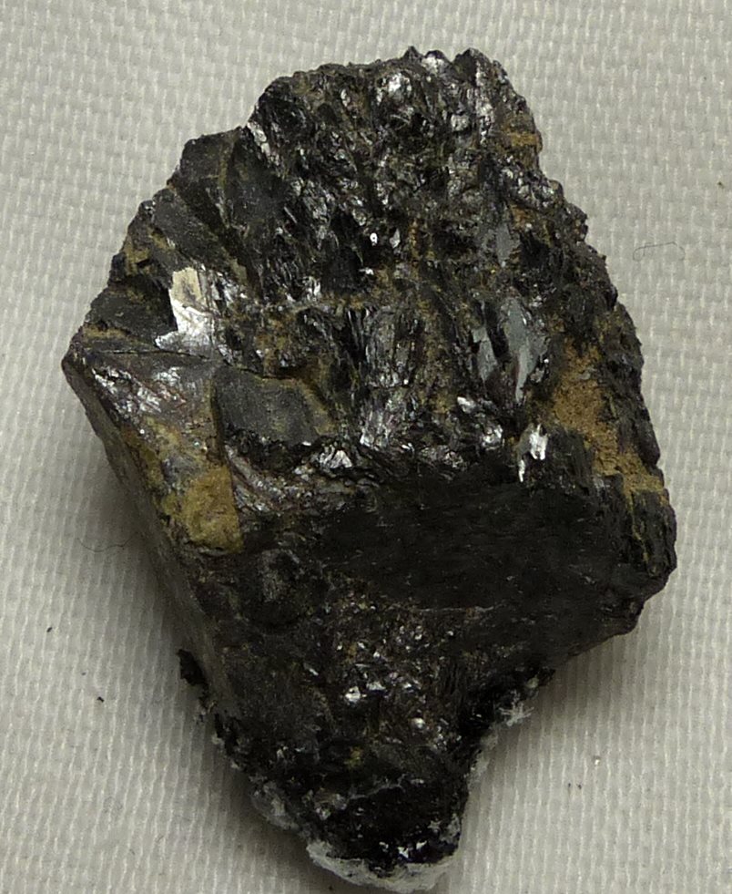 Tantalite-(Mn)