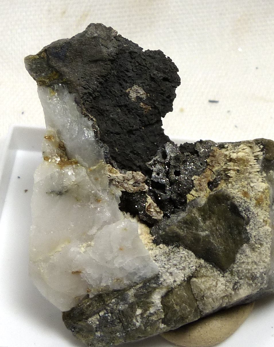 Löllingite & Arsenic & Dolomite & Arsenolite