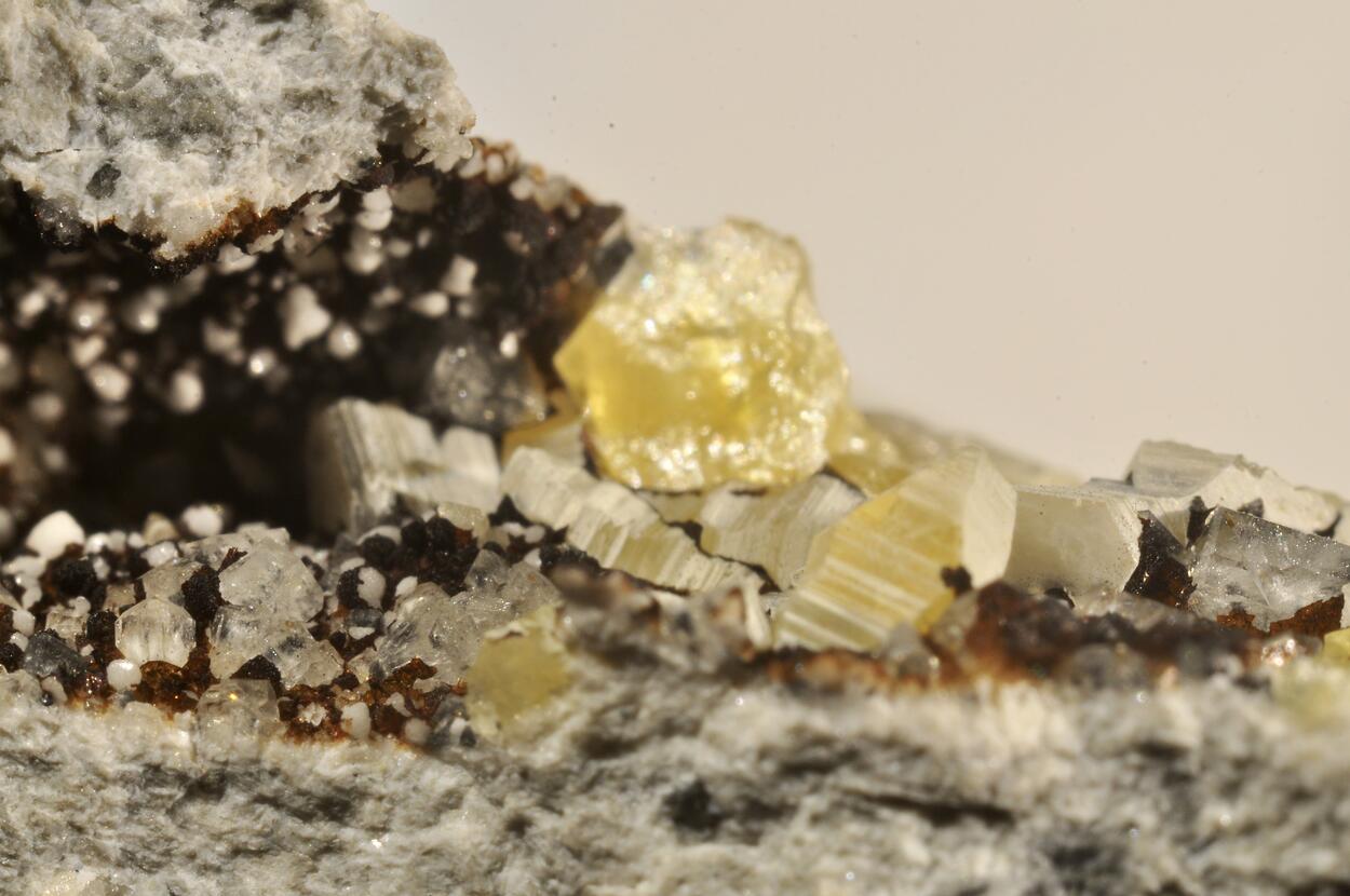 Dresserite & Weloganite