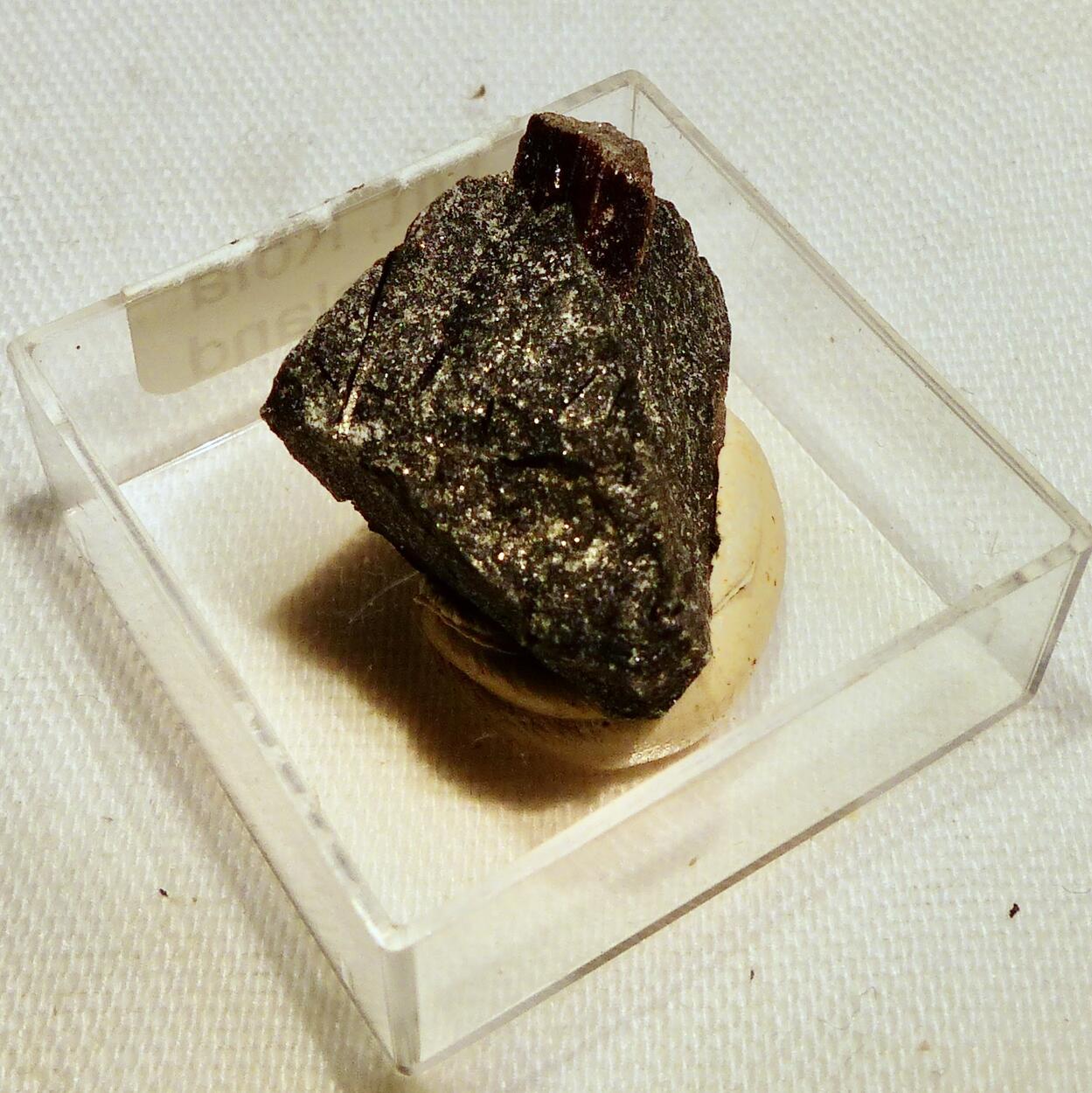 Lorenzenite