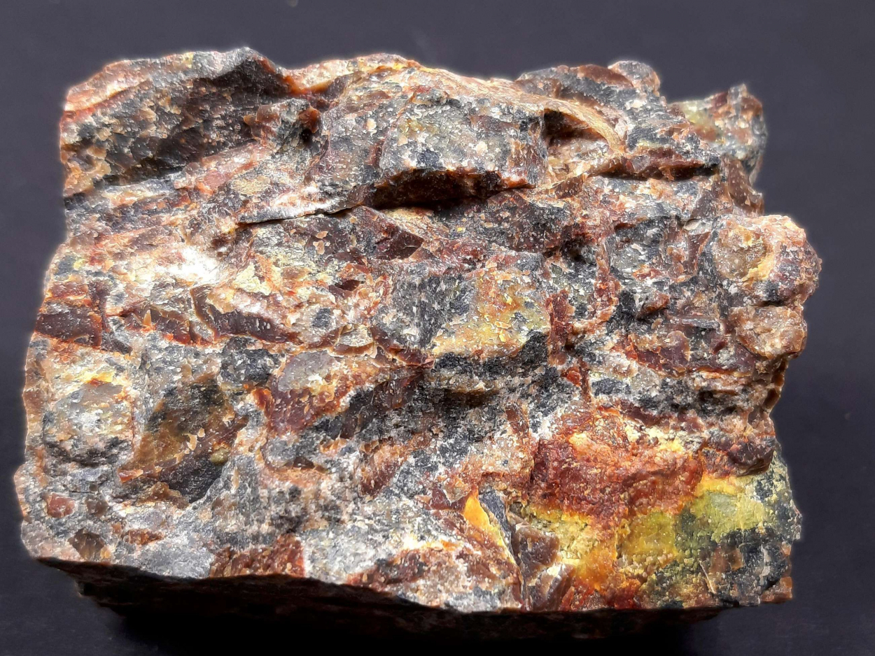 Uranopilite Phosphuranylite Gummite & Uraninite