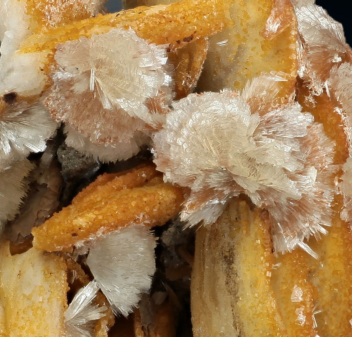 Hemimorphite On Baryte