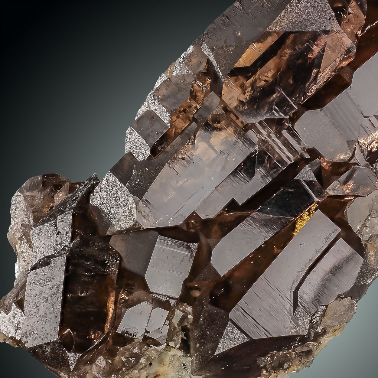 Smoky Quartz Var Gwindel