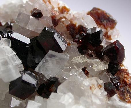 Uvite & Magnesite