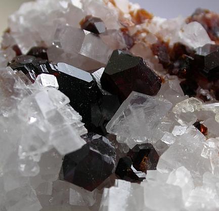 Uvite & Magnesite