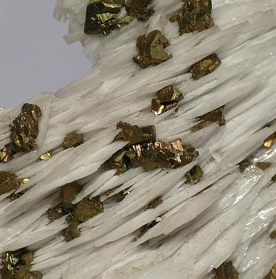 Baryte & Chalcopyrite