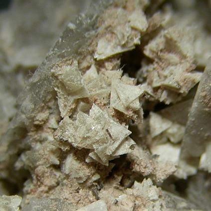 Genthelvite & Kupletskite