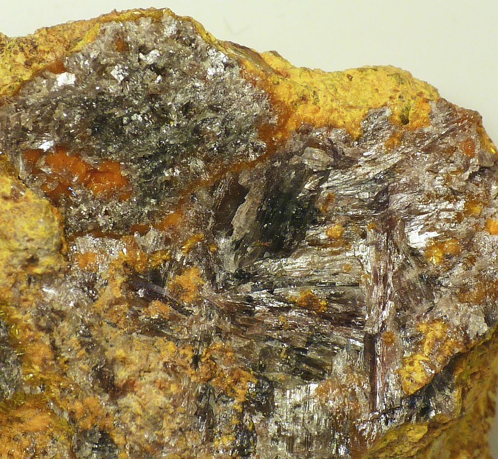 Chervetite Francevillite & Curienite