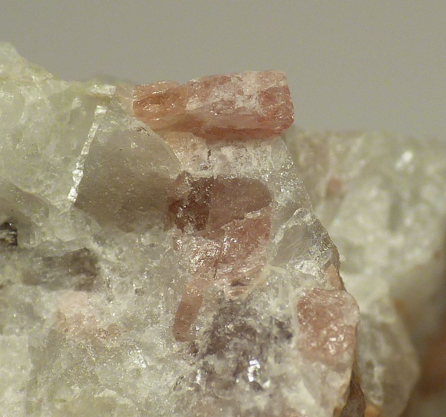 Darrellhenryite