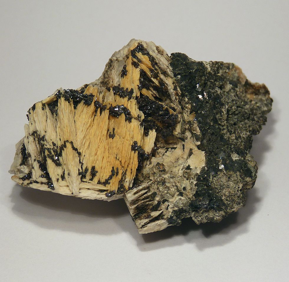 Xanthoconite & Proustite