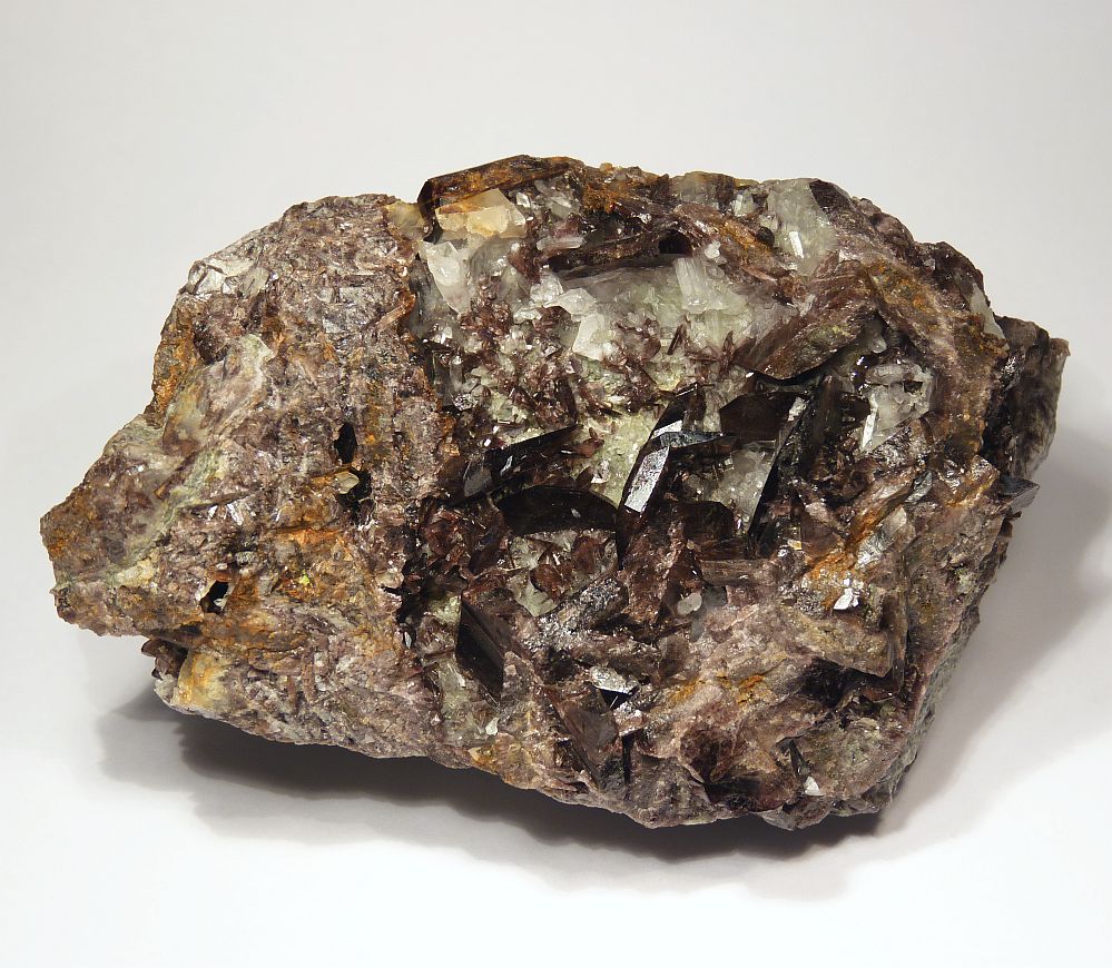 Axinite-(Fe)