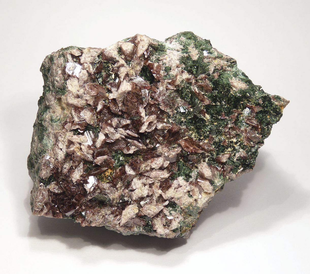 Axinite-(Fe)