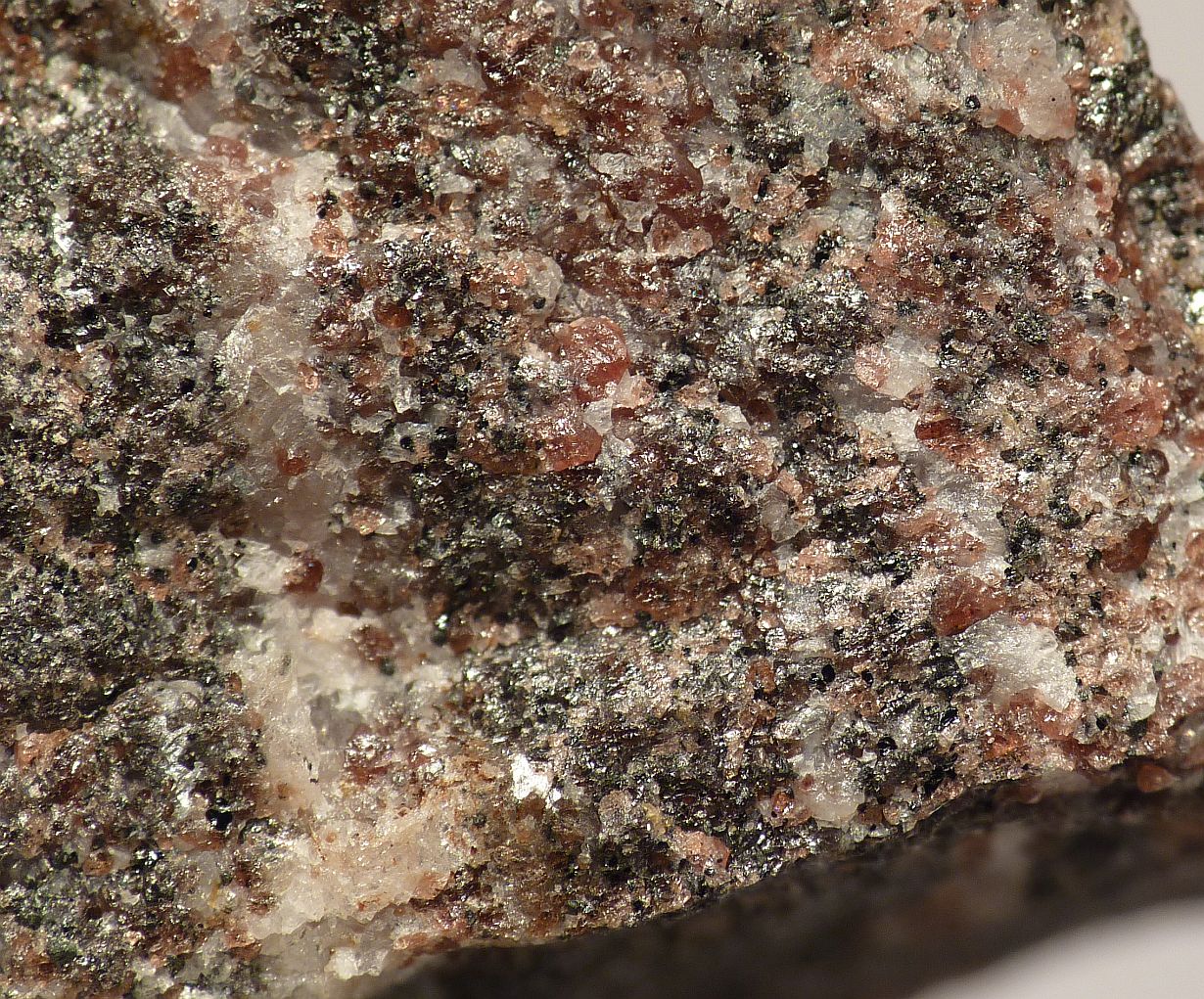 Galaxite Alleghanyite & Kellyite