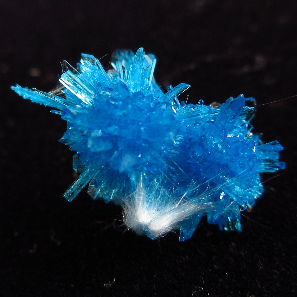 Pentagonite With Mordenite