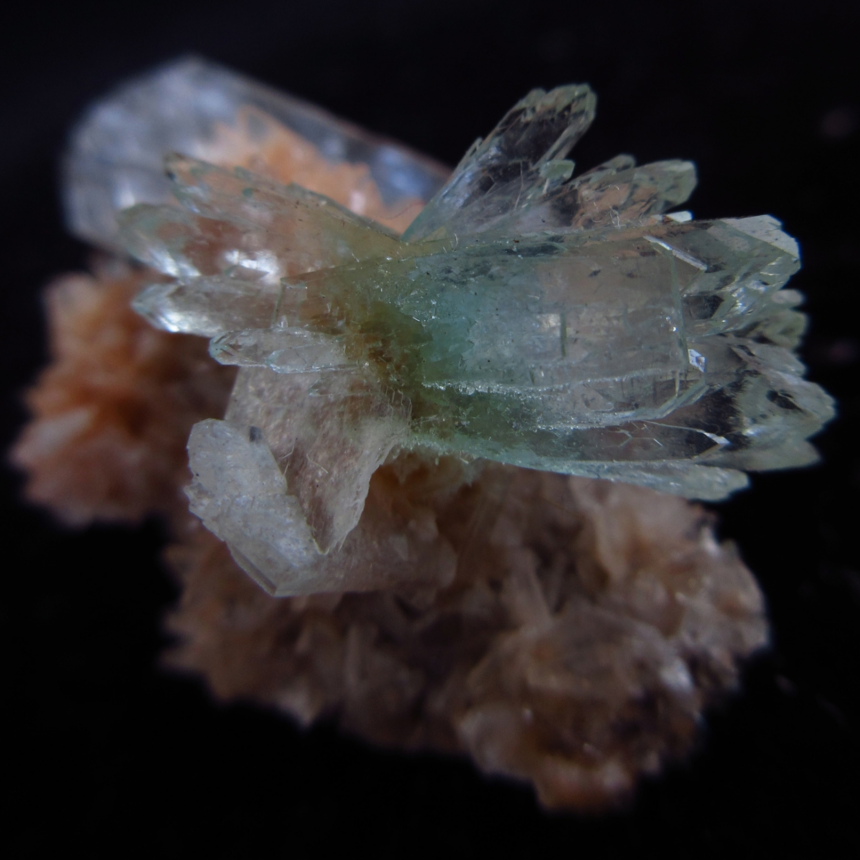 Apophyllite On Heulandite With Stilbite