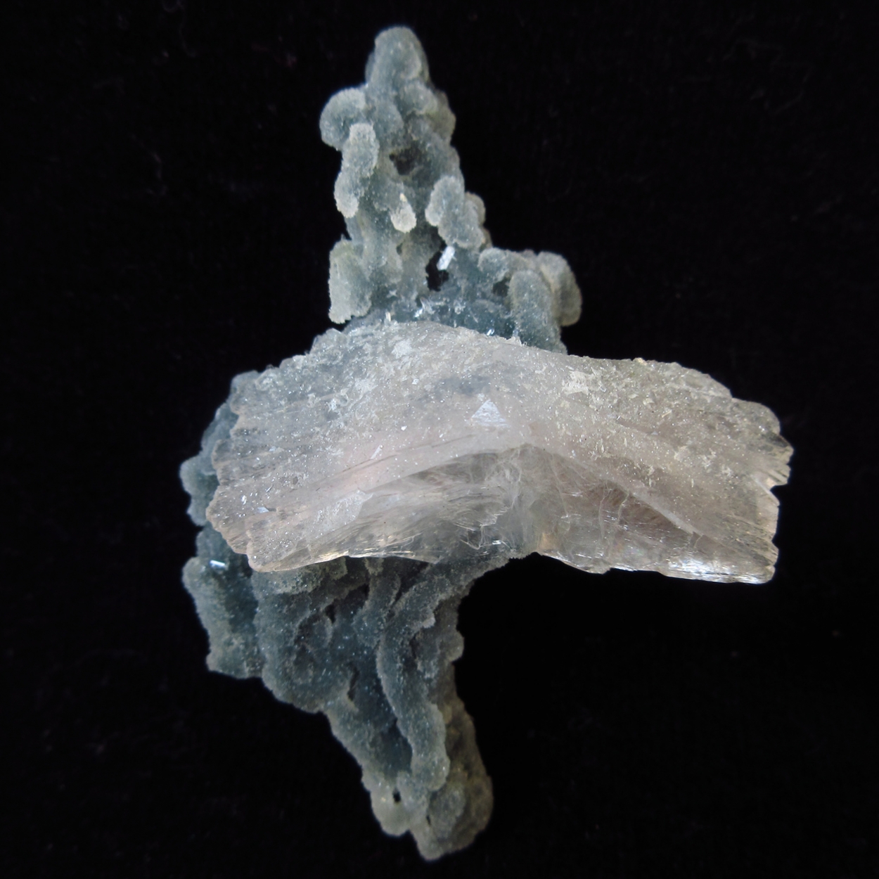 Heulandite On Chalcedony